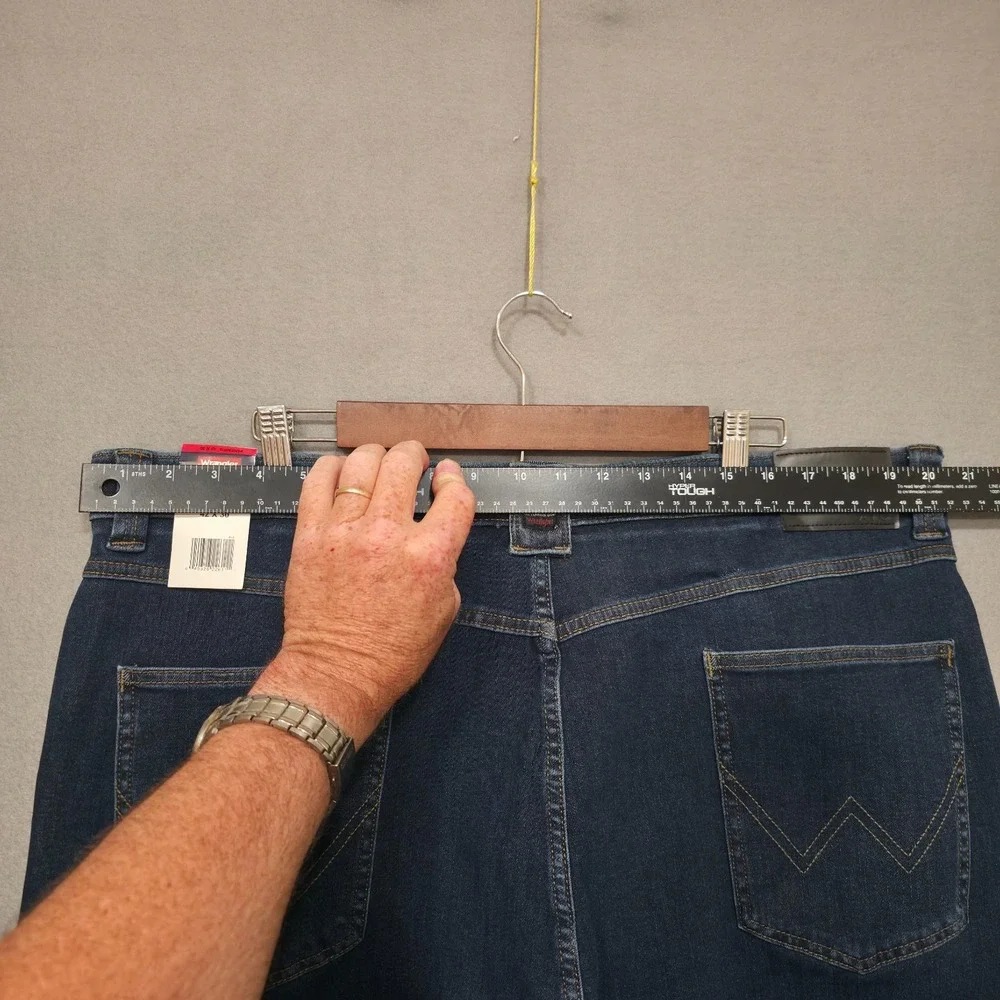 Wrangler All Terrain Gear Men's Denim Blue Jeans‎ Size 42X30 NWT